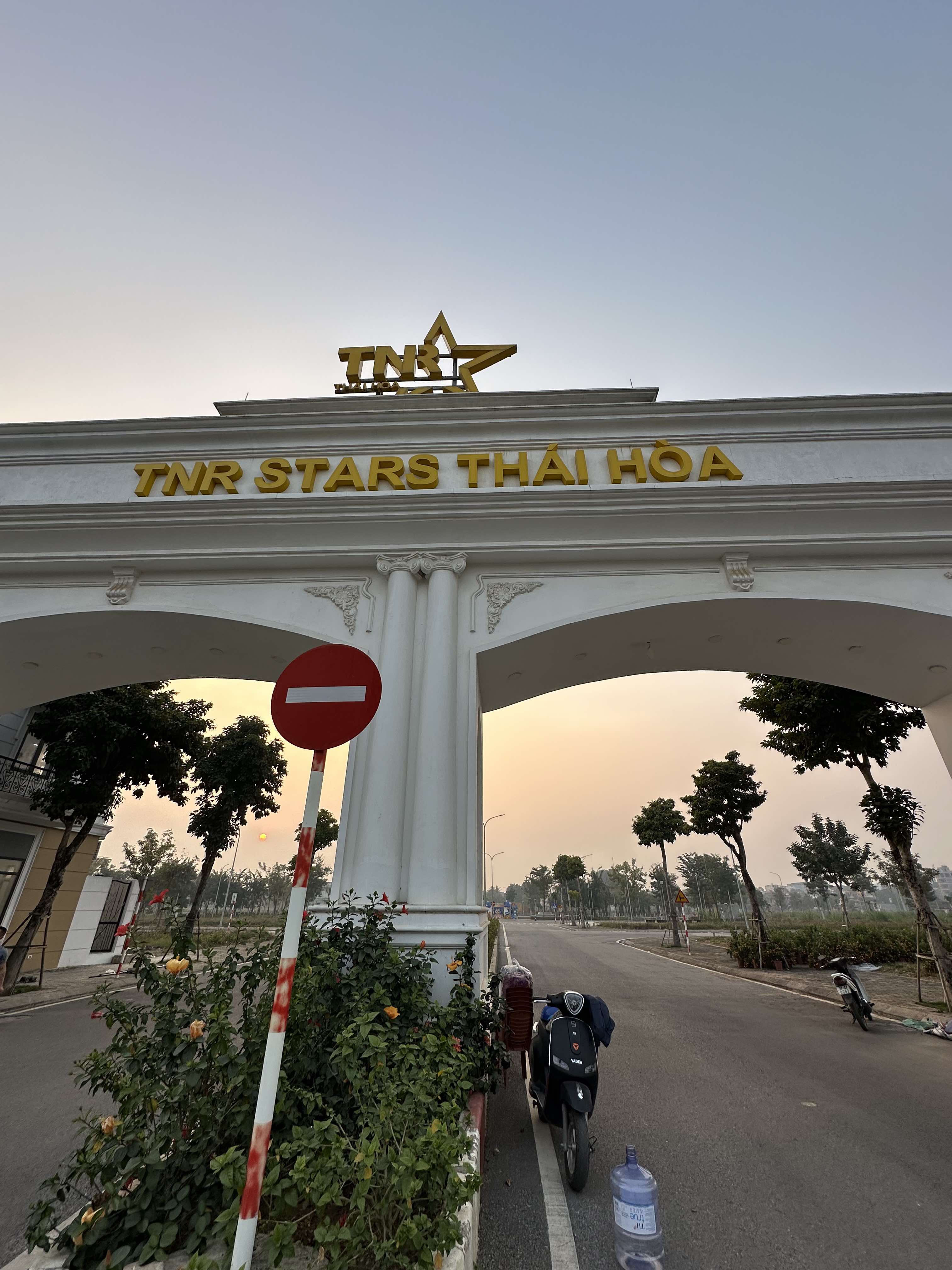 Thái Hoà TNR: Mật Mã Những Vì Sao